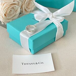 Tiffany 1837 Interlocking Circles Ring in Sterling Silver size 5.5 NEW $575